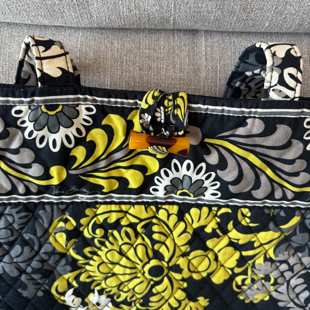 Vera Bradley Large Shoulder Tote Baroque Pattern With Pockets - Picture 3 of 7